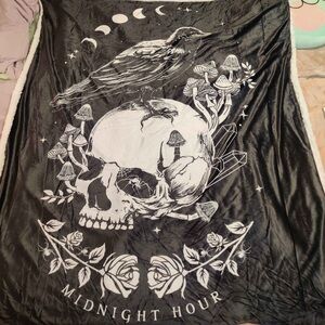 NWT Midnight Hour Throw Blanket